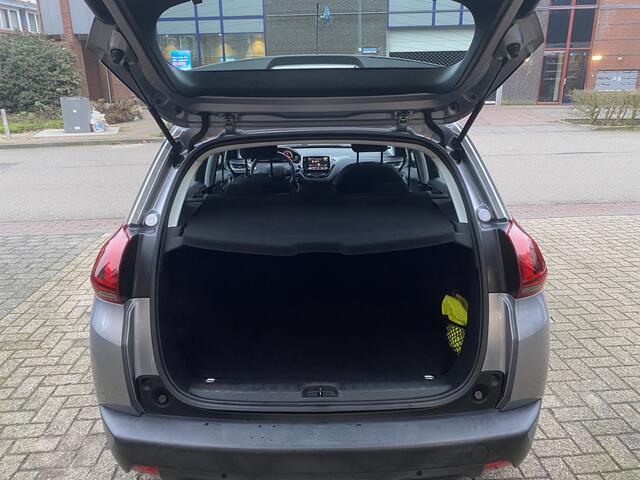 Peugeot 2008 1.2 PureTech Blue Lion All-in Prijs Stoel verwarming/Airco/Cruise/Bluetooth/Parkeer sens Eurorepar