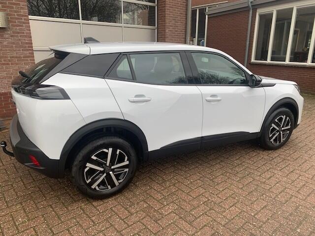 Peugeot 2008 1.2 PureTech 100 Trekhaak / Apple Carplay / Camera