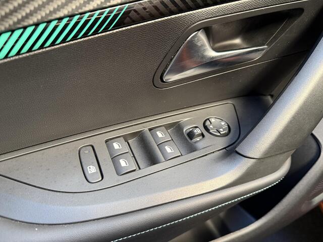 Peugeot 2008 1.2 PureTech 130 Allure Automaat!