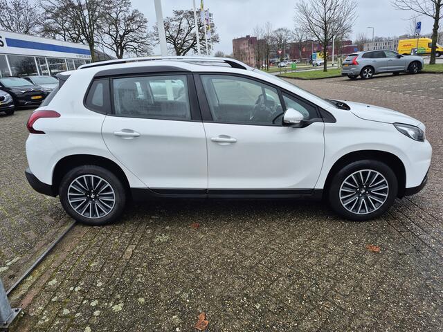 Peugeot 2008 1.2 PureTech Blue Lion