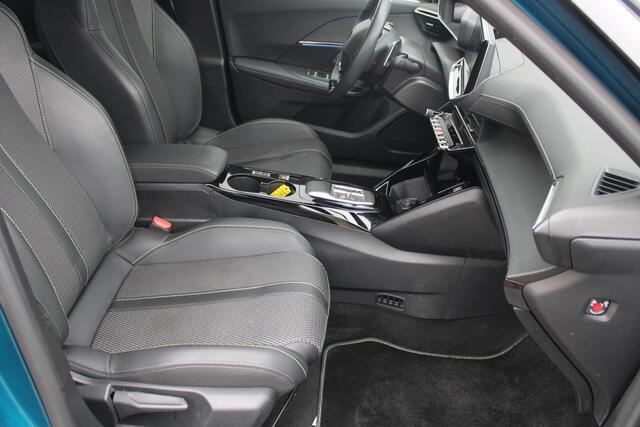Peugeot 2008 1.2 Hybrid 136 GT Automaat Airco Camera Carplay