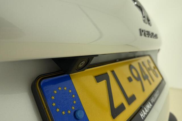 Peugeot 2008 1.2 PureTech Blue Lease Allure Camera l Climate Control l DAB l Apple Carplay/Android Auto l Navigatie l Bluetooth l LED l Panoramadak l PDC