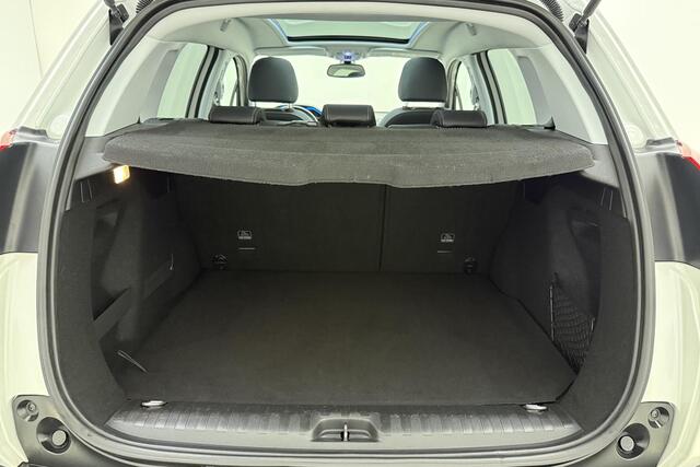 Peugeot 2008 1.2 PureTech Blue Lease Allure Camera l Climate Control l DAB l Apple Carplay/Android Auto l Navigatie l Bluetooth l LED l Panoramadak l PDC