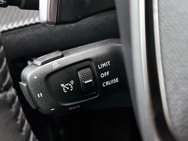 Peugeot 2008 Hybrid 145 pk Automaat Allure Rijklaar | Adaptive Cruise | Navigatie | Keyless Entry |