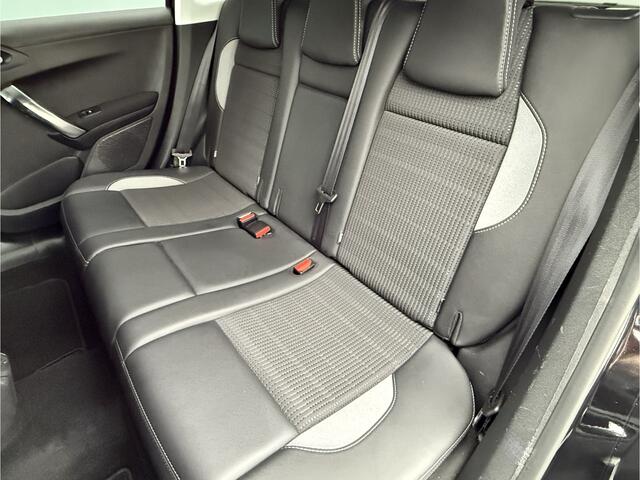 Peugeot 2008 BWJ 2019 | 1.2T 111pk Allure | TREKHAAK | CLIMA | NAVI | PDC | HALF LEER | CARPLAY | CAMERA A |