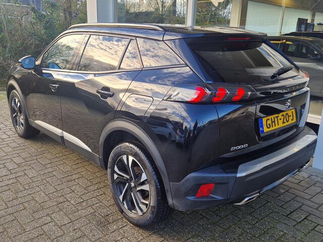 Peugeot 2008 1.2T 130pk Allure Pack | Stoelverwarming | Weinig kilometers | Apple Carplay/Android Auto | Adaptieve Cruise Control | Climate Control