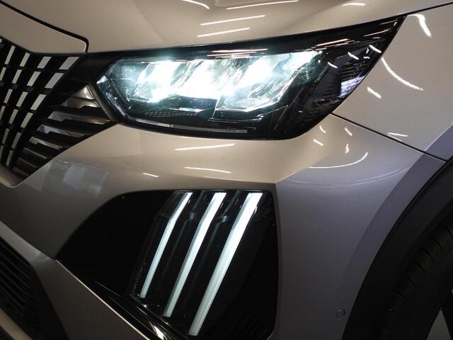 Peugeot 2008 1.2 PureTech 130pk Automaat Allure | Navigatie | Apple Carplay/Android Auto | 360 camera | Parkeersensoren | Blind Spot Assist | Adaptive Cruise Control | Stoelverwarming | Getinte ramen | Climate Control