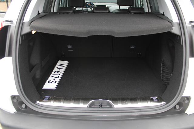 Peugeot 2008 1.2 PureTech Allure 110pk - Panoramadak - Trekhaak - Carplay - Camera - Navi - Cruise - Rijklaar