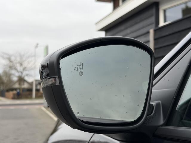 Peugeot 2008 Allure 1.2 Hybrid 145PK e-DCS6 Automaat Navigatie, Camera Voor & Achter, Keyless, Parkeersensoren, Apple Carplay, Android Auto