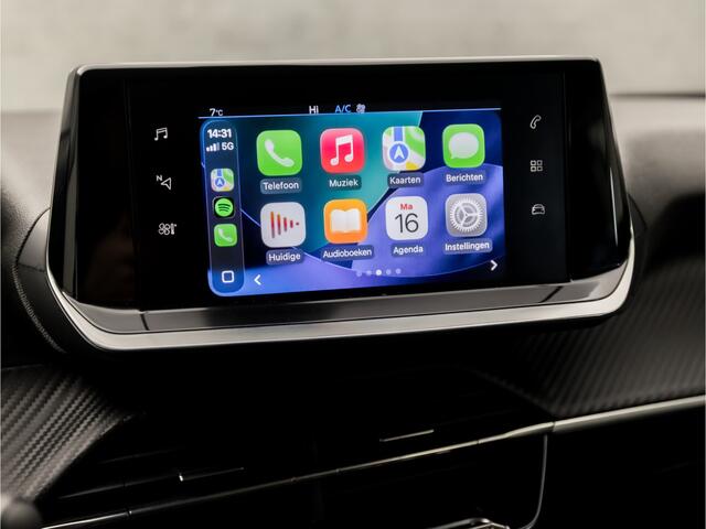 Peugeot 2008 1.2 PureTech Sport (APPLE CARPLAY, NAVIGATIE, PARKEERSENSOREN, SPORTSTOELEN, CRUISE, LM VELGEN, NIEUWE APK, NIEUWSTAAT)