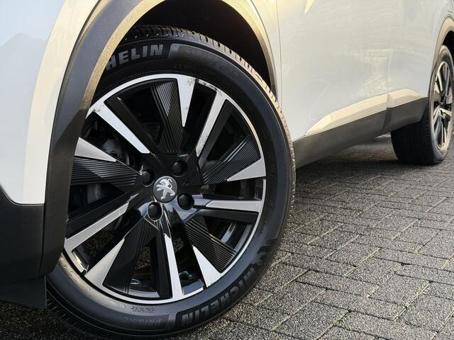 Peugeot 2008 Allure 1.2 PureTech 130PK Navigatie, Achteruitrijcamera, Panoramadak, Keyless Start, Trekhaak, Parkeersensoren, Apple Carplay, Android Auto