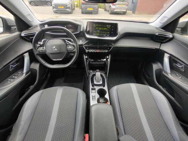 Peugeot 2008 1.2 PureTech Allure Led 360-Camera Adaptiv-Cruise Carplay-Navi Stoelverwarming 3D-Cockpit