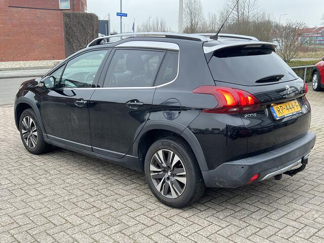 Peugeot 2008 1.2 Turbo 110 pk Allure Navigatie Trekhaak Carplay Clima + Cruise Controle Parkeersensoren Lichtmetalen Velgen Getint Glas NL Auto