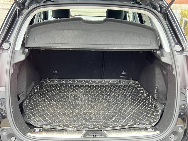 Peugeot 2008 1.2 Turbo 110 pk Allure Navigatie Trekhaak Carplay Clima + Cruise Controle Parkeersensoren Lichtmetalen Velgen Getint Glas NL Auto