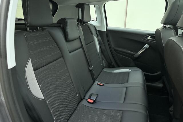 Peugeot 2008 1.2 PureTech Allure | Cruise control | Climate control | Automaat | Parkeersensoren V+A | Lichtmetalen velgen 16'' |