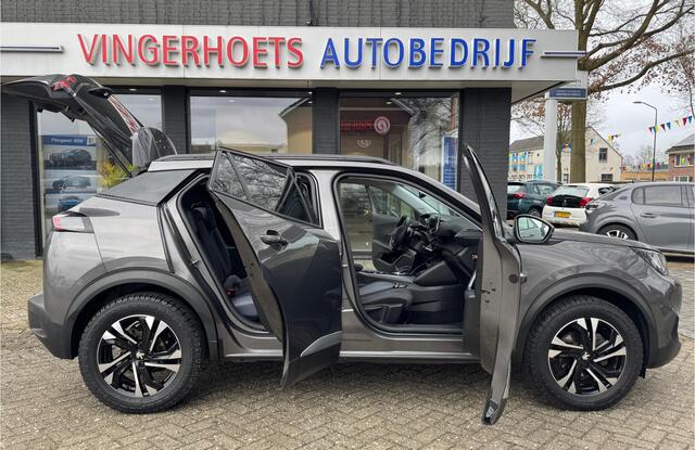 Peugeot 2008 130 Pk Allure * Automaat * Allure * * Navigatie * Keyless Start Button * 1/2 Lederen Interieur * Achteruitrij Parkeer Camera * L.M. Velgen * Climate & Cruise Control * Vingerhoets; Vierde Generatie Eersteklas Service. Al meer dan 100 jaar een begrip in de