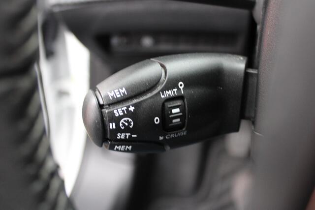 Peugeot 2008 1.2 PureTech Allure Incl Garantie en Afleveringskosten!!