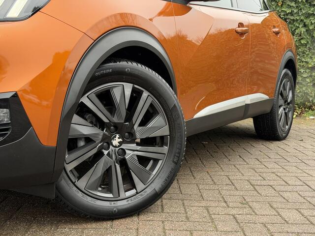 Peugeot 2008 GT-Line 1.2 PureTech 130PK EAT8 Automaat Navigatie, Achteruitrijcamera, Leder, Panoramadak, Stoelverwarming, Massage, Trekhaak