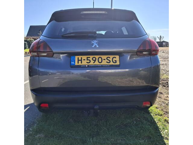 Peugeot 2008 1.2 PureTech Allure Trekhaak, Sportvelgen.