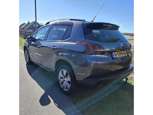 Peugeot 2008 1.2 PureTech Allure Trekhaak, Sportvelgen.