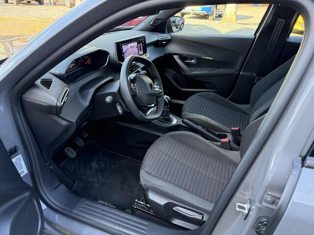 Peugeot 2008 1.2 Turbo 100 PK Active | Facelift model | Navigatie | HD Camera | Parkeersensoren Achter | Cruise Control | Climate control | LED verlichting | DAB | Apple Carplay/ Android auto | Hoge Zitpositie |