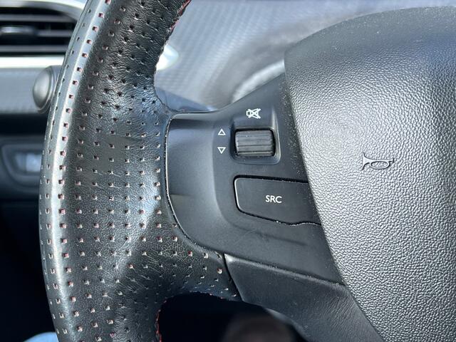 Peugeot 2008 BWJ 2018 | 1.2I 111PK GT-line | PANO DAK | TREKHAAK | LEDER/STOF SPORTSTOELEN | CAMERA A | CLIMA | NAVI |