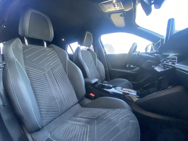 Peugeot 2008 1.2 PureTech 130 GT | Climate & Cruise Control | 3D-Cockpit | Achteruitrijcamera | Apple CarPlay/Android Auto |