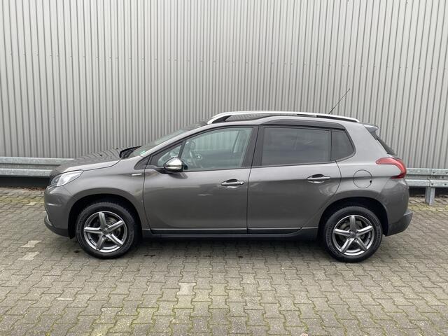 Peugeot 2008 1.2 PureTech Blue Lion Clima, CC, Carplay, Navi, PDC & Cam. LM, - Inruil Mogelijk -