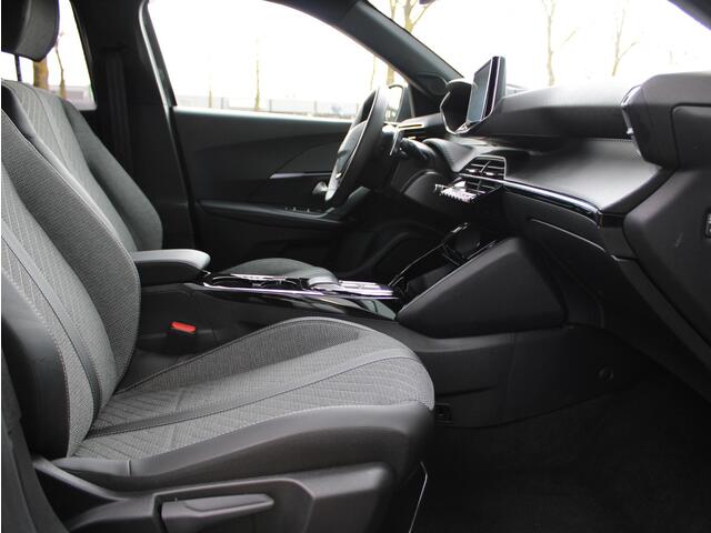 Peugeot 2008 1.2 Hybrid 145 Allure Automaat | Navi / Camera / Climate
