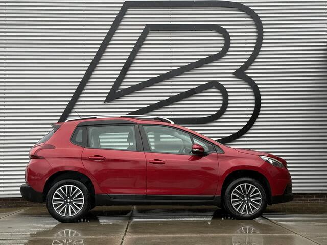 Peugeot 2008 1.2 PureTech Blue Lion 1e Eigenaar|Airco|D-riem v.v. in 2023|Trekhaak|Carplay|Cruise|PDC|N.A.P|APK tot 06-2026