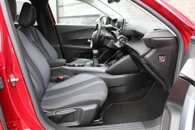 Peugeot 2008 1.2 PureTech Allure / Carplay / Keyless / N.A.P.