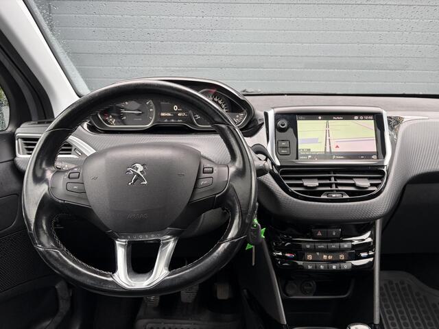 Peugeot 2008 1.2 PureTech Allure Pano,Navi,Camera,110pk,Halfleder,Clima,Cruise,Dealer Onderhouden,Pdc,Lm velgen,N.A.P,Apk tot 03-2027