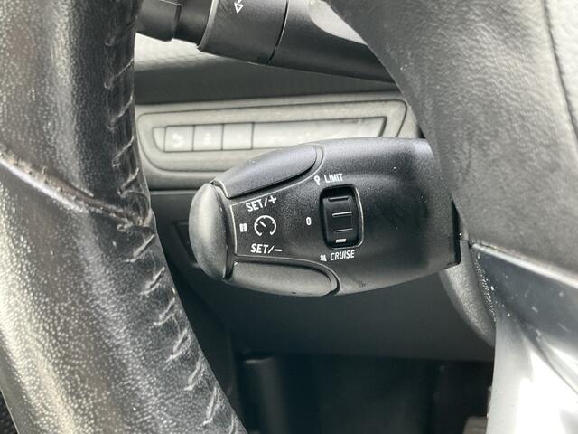 Peugeot 2008 1.2 PureTech Blue Lion Airco Cruise Trekhaak Hoge zit