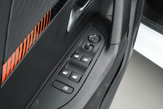 Peugeot 2008 1.2 PureTech Active | Apple CarPlay & Android Auto | Cruise Control | DAB | PDC+A | LED | Airco