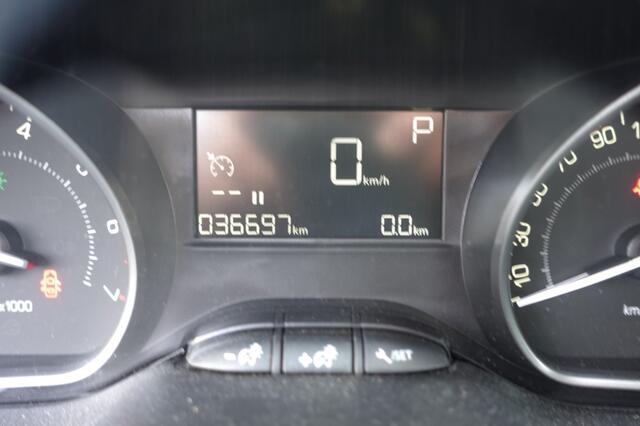 Peugeot 2008 1.2 PURET. SIGNATURE