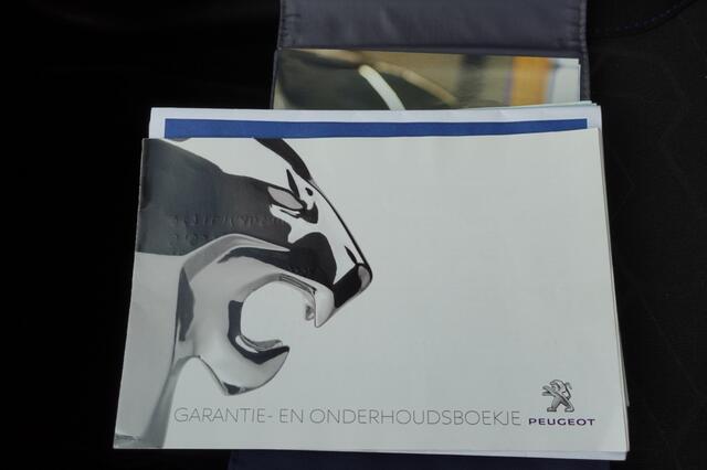 Peugeot 2008 1.2 PURET. SIGNATURE