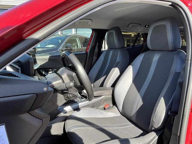 Peugeot 2008 1.2 PureTech Allure | Luxe uitvoering | Navigatie | Autom. Airco | Parkeersens. | Camera | Startknop