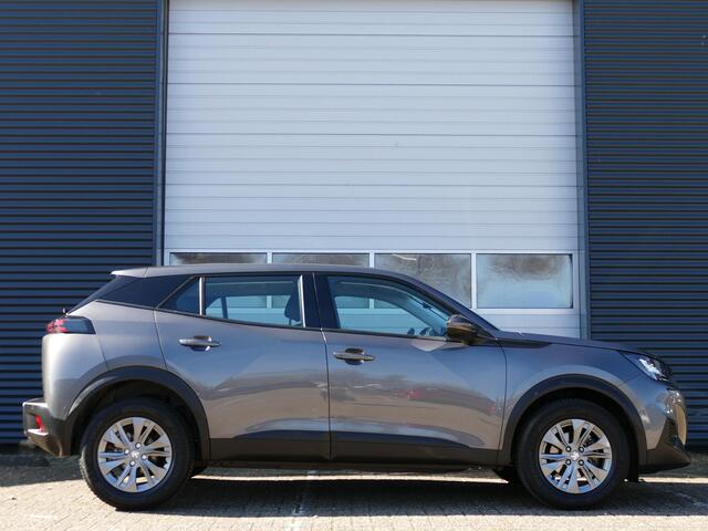 Peugeot 2008 1.2 PureTech Active Pack | 100PK | Trekhaak | Cruise Control | Parkeer Sensoren Achter | Airco | Navigatie | Climate Control |