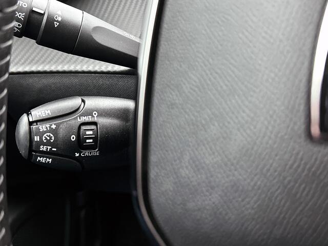 Peugeot 2008 100 PK Allure | Rijklaar | Parkeersensoren rondom | Apple carplay / android auto |