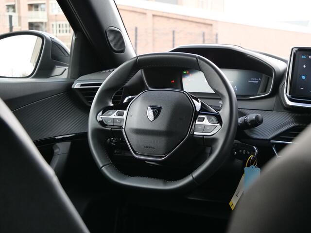 Peugeot 2008 1.2 Hybrid 136 Pk Allure Automaat DAB / Apple Carplay / PDC / 17 inch