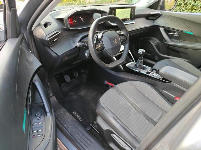 Peugeot 2008 1.2 PureTech Blue Lease Allure NL-AUTO | TREKHAAK | CAMERA