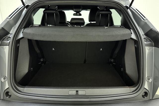 Peugeot 2008 1.2 Hybrid 145 Allure | Climate & Cruise Control | Parkeersensoren voor + achter | AppleCarplay/Android Auto |