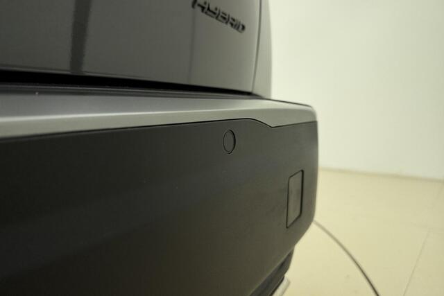 Peugeot 2008 1.2 Hybrid 145 Allure | Climate & Cruise Control | Parkeersensoren voor + achter | AppleCarplay/Android Auto |