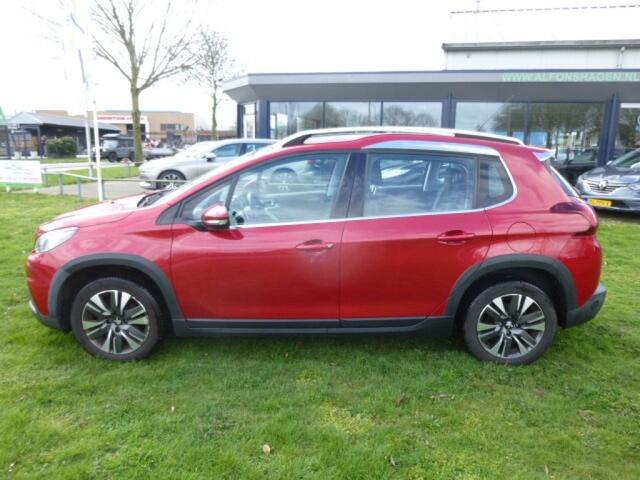 Peugeot 2008 1.2 PURETECH ALLURE / Pano dak/ Aplle Carplay/