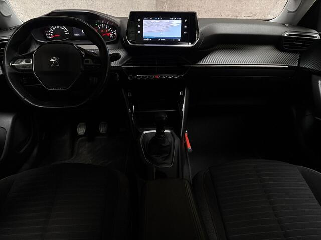Peugeot 2008 1.2 PureTech Sport (APPLE CARPLAY, NAVIGATIE, PARKEERSENSOREN, SPORTSTOELEN, CRUISE, LANE ASSIST, NIEUWE APK, NIEUWSTAAT)