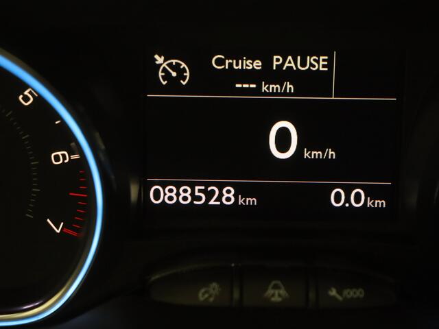 Peugeot 2008 1.2 PureTech Allure 130PK | Panodak | Trekhaak | Carplay | Camera |