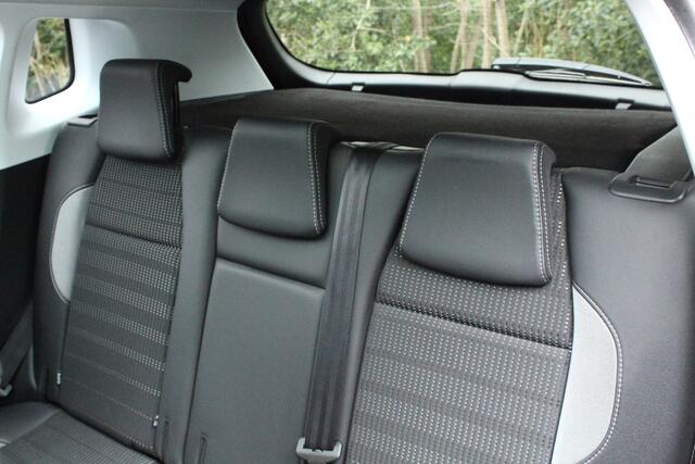 Peugeot 2008 1.2 PureTech Allure trekhaak clima cruise half leer enz.