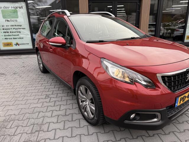 Peugeot 2008 1.2 PureT. Blue Lion panorama dak