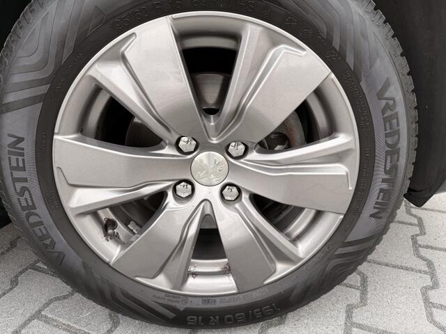 Peugeot 2008 1.2 PureT. Blue Lion panorama dak