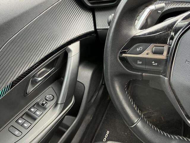 Peugeot 2008 130pk PT Allure Aut., Camera | Navi & CarPlay | Clima * 2e Paasdag vanaf 10u geopend!